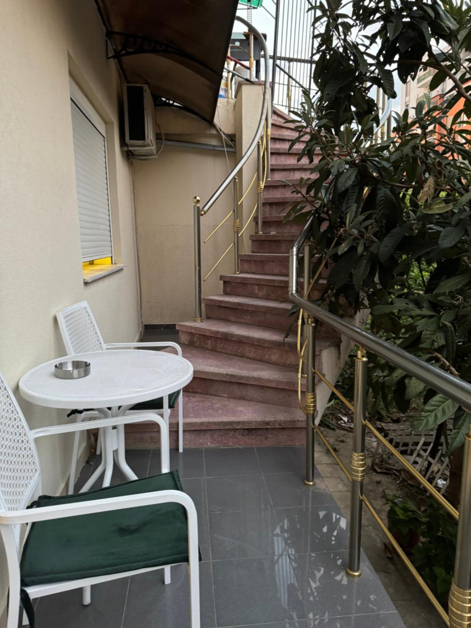 Fun House Serenity Daire Tiran Dış mekan fotoğraf